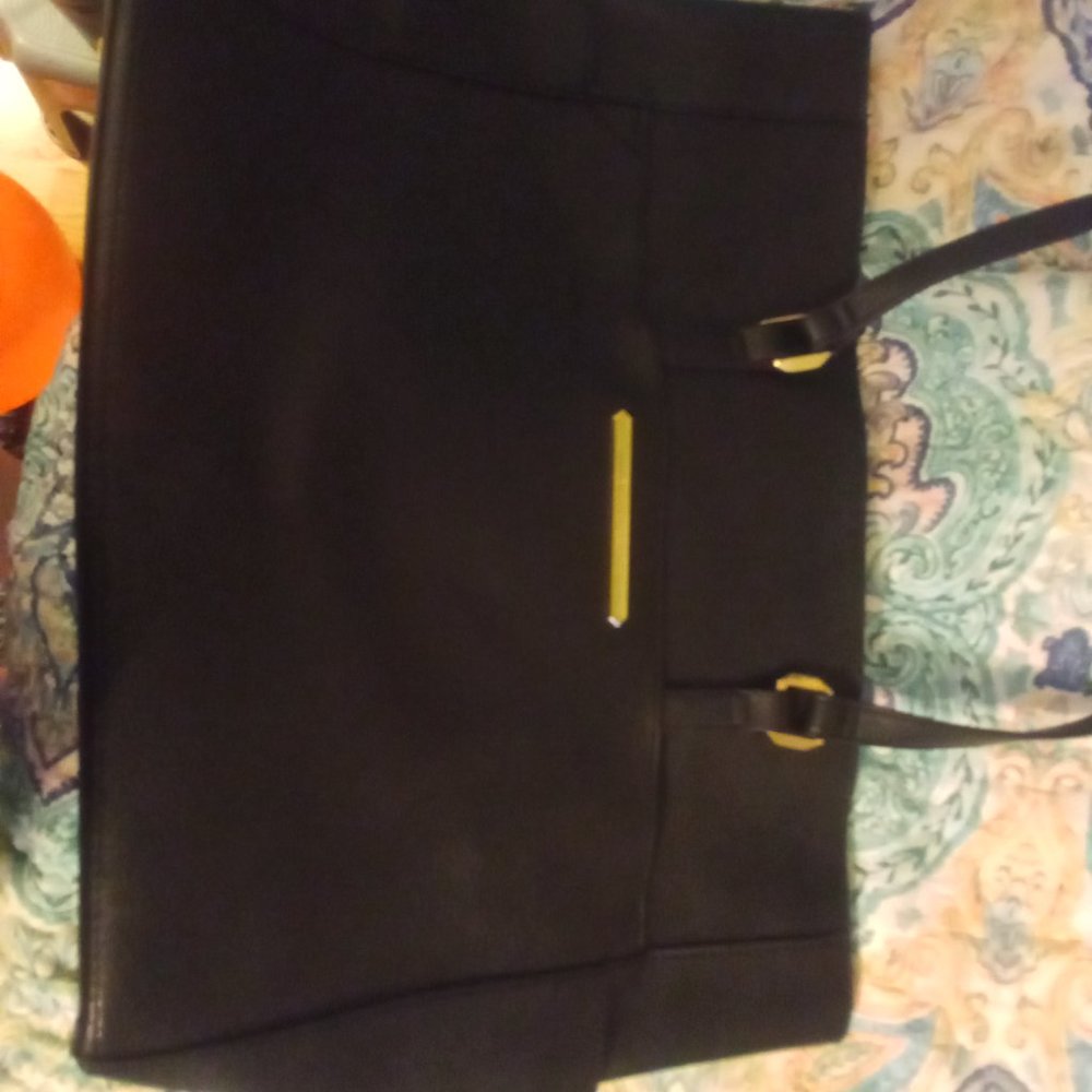 Purse - Picture 2 of 4